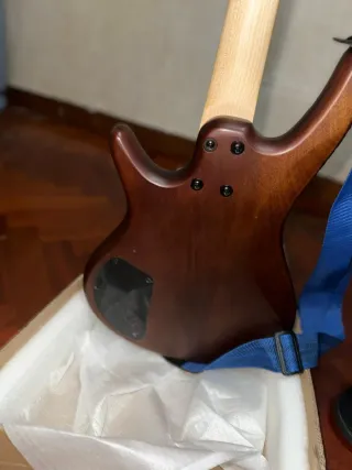 Bajo Ibanez 4 cuerdas