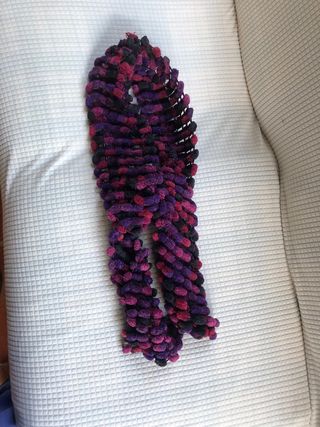 Sciarpa fatta a mano modello pon pon