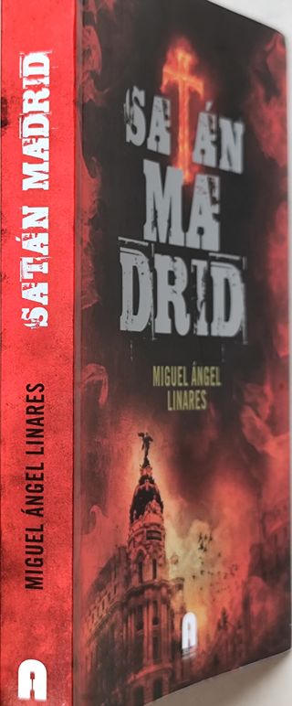 LOTE 7 LIBROS ACCION, FANTASIA Y CIENCIA FICCION