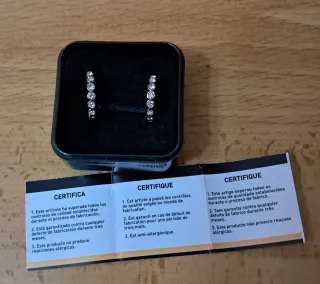 Ideas para Navidad. Pendientes dorados con circoni