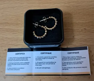 Ideas para Navidad. Pendientes dorados con circoni