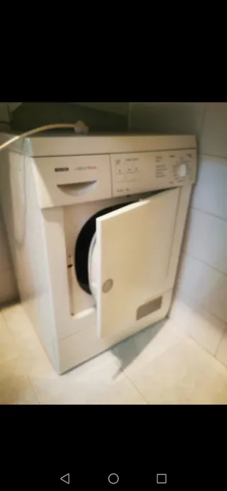 URGE VENDER:Cocina equipada con encimera de marmol