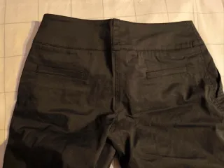 Pantaloni crop neri eleganti Glam Wear IT 40