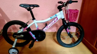 Bicicleta infantil 16" blanca y rosa - Qüer