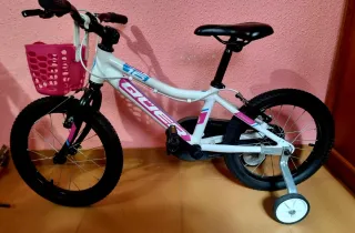 Bicicleta infantil 16" blanca y rosa - Qüer
