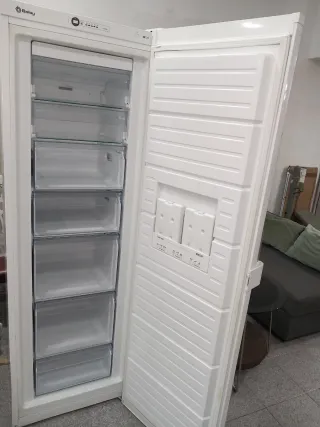 Congelador Vertical Blanco
