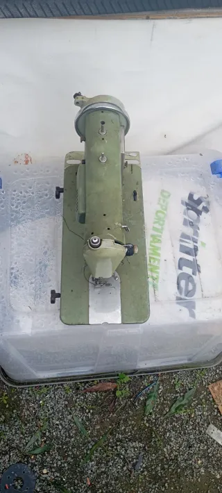 Máquina de coser Alfa verde recogida Huelva