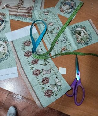 Retales de tela con dibujos