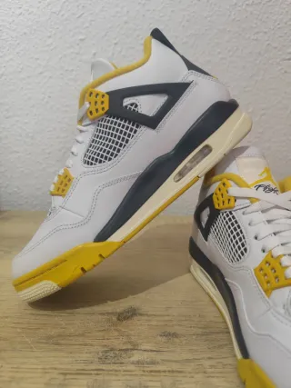 Air Jordan 4 Retro Taglia 43