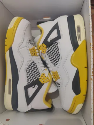 Air Jordan 4 Retro Taglia 43