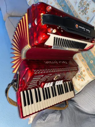 (OFERTA) acordeón Paolo Soprani 120 Bajos