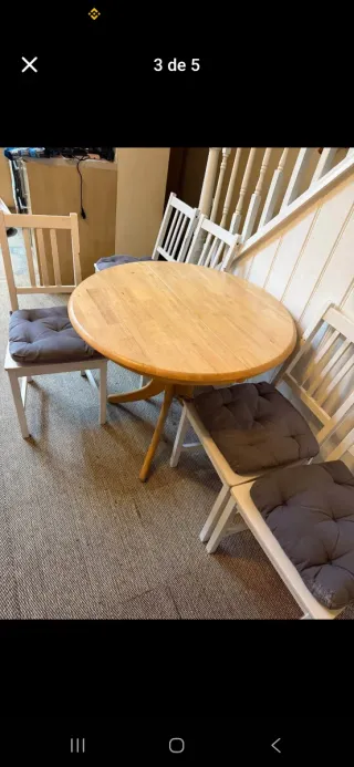 Mesa redonda de madera