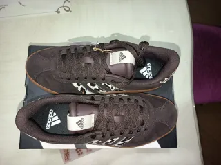 Zapatillas Adidas Marrones con Estampado Leopardo