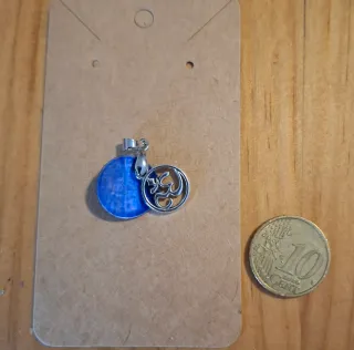 *Colgantes Diseños* (concha de mar colores)