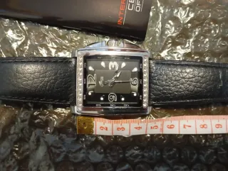 Reloj Lotus Mujer Caja y Correa Negra