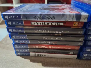 PS4 (PlayStation 4) Nera + 3 Controller + giochi