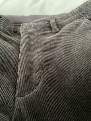 Pantalón pana verde Mango