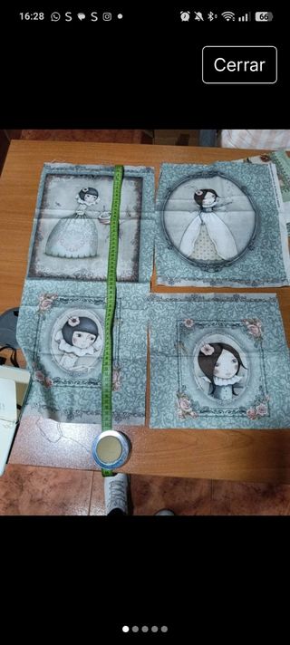 Retales de tela con estampado infantil