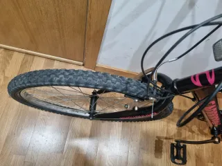 Bicicleta Cannondale negra