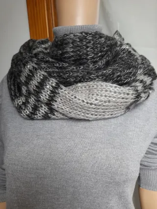 Bufanda cuello gris con lentejuelas