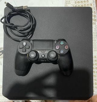 Consola PS4 Negra + Mando