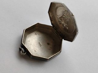 Amuleto Octogonal Virgen de Covadonga