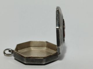 Amuleto Octogonal Virgen de Covadonga