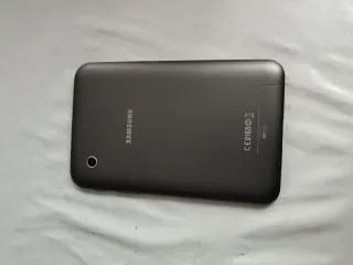 Samsung Galaxy Tab 2 Tablet + Funda Blanca