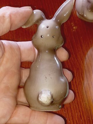 Conjunto Saleiro e Pimenteiro Cerâmica Coelhos