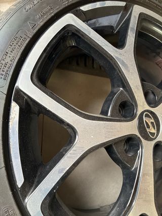 Llanta Hyundai i30N 250CV 18”