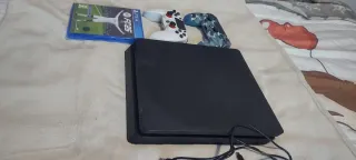 Console PS4 da 1TB a volte si disconnette dal controller