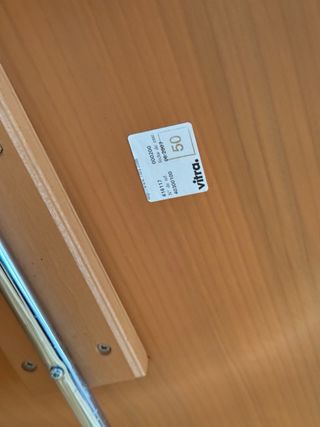 Mesa Vitra LCM descatalogada,diseño icónico.