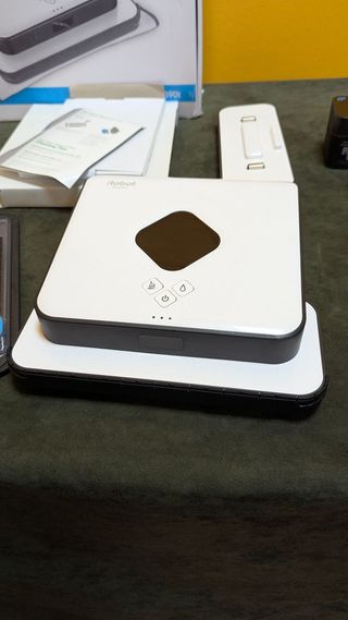 iRobot Braava 390t - Robot friegasuelos