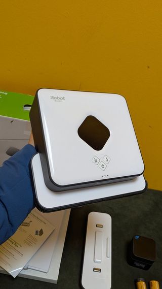 iRobot Braava 390t - Robot friegasuelos