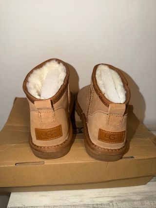 UGG Classic Ultra Mini Botas Marrones
