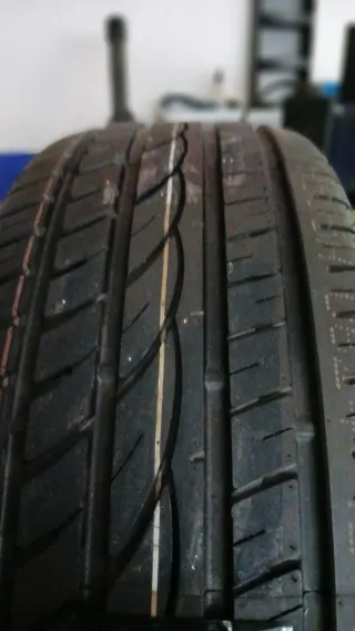 235/55 R19 104V LANVIGATOR CATCHPOWER