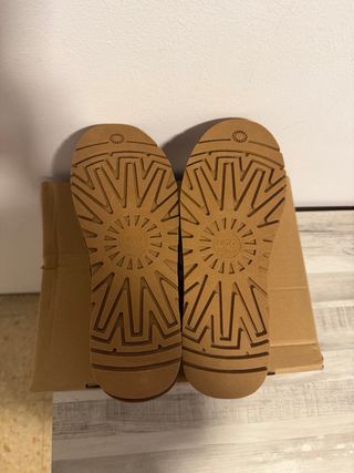 Botas UGG Beige Cortas