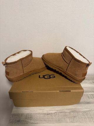 Botas UGG Beige Cortas
