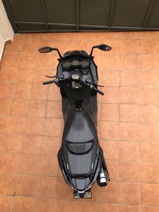 Scooter Kymco Ak 550. Matrículada en 2019