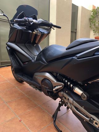 Scooter Kymco Ak 550. Matrículada en 2019