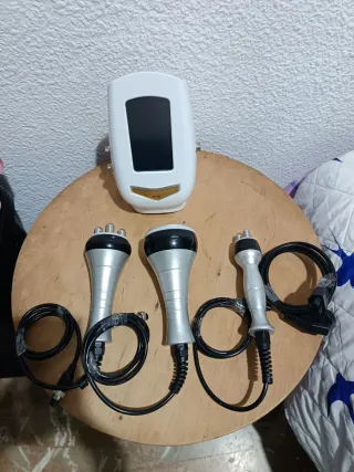 Equipo de cavitacion y radiofrecuencia