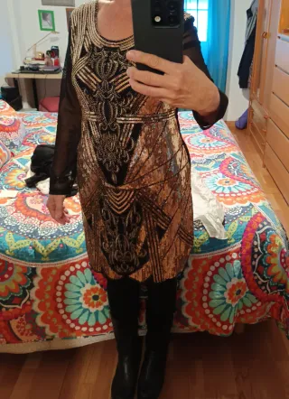 Vestido lentejuelas negro y dorado