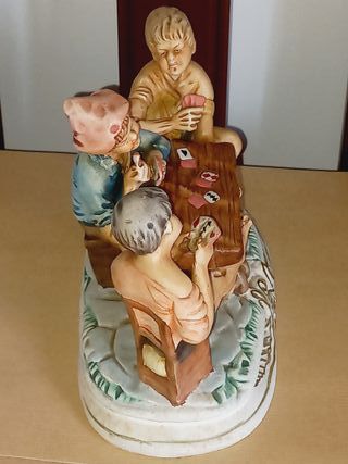 Escultura Capodimonte Meninos a Jogar Cartas