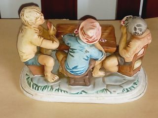 Escultura Capodimonte Meninos a Jogar Cartas