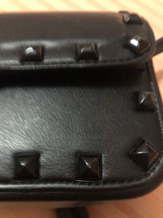 Borsetta Pinko nera con borchie