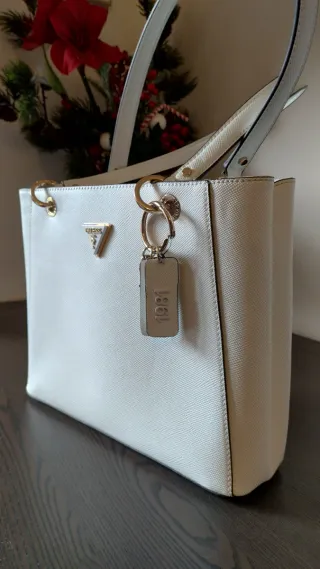 Borsa Guess bianca usata 1 volta capiente