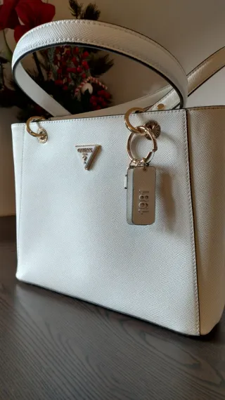 Borsa Guess bianca usata 1 volta capiente