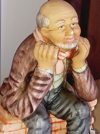 Escultura Capodimonte - Velho Sentado