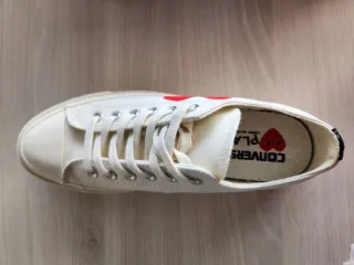 Converse x CDG Play Corazón Rojo Blanco