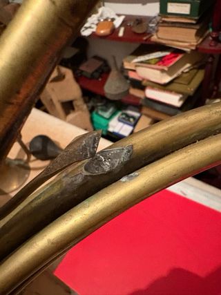 Corneta grande de latón